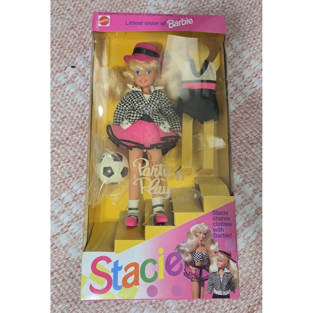 1992 Mattel PARTY N PLAY STACIE Sister of Barbie Doll 5411 and NEW NRFB Soccer